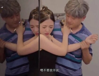 พ่อพาลูกสาวไปเดินทางอีกครั้งเพื่อทุกข์ทรมาน
