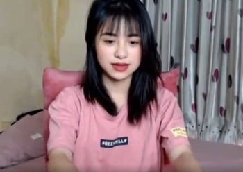 สาวสวยที่มหาวิทยาลัยฮานอยไปที่โรงแรมกับอาจารย์
