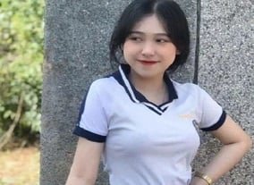 เด็กสองคนศึกษากับครูเพื่อตอบสนองการสำเร็จความใคร่