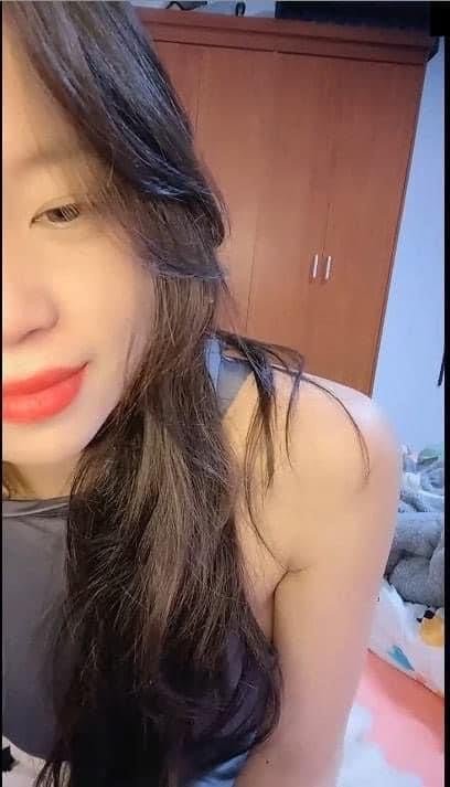 มีความสุขที่ได้ระยำกับน้องสาวของเธอและหีของเธอ